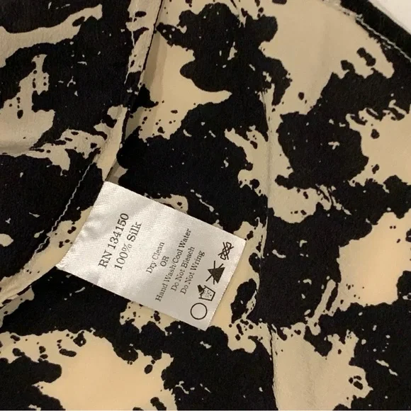 Silk 3/4 Length Sleeve Blouse — Size S - Picture 5 of 5